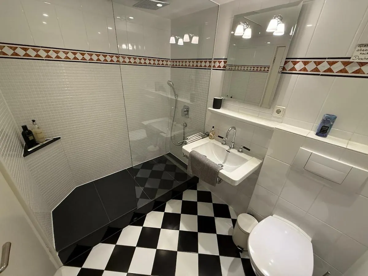 Stylish Garden Apartment In Central Monaco di Baviera Germania